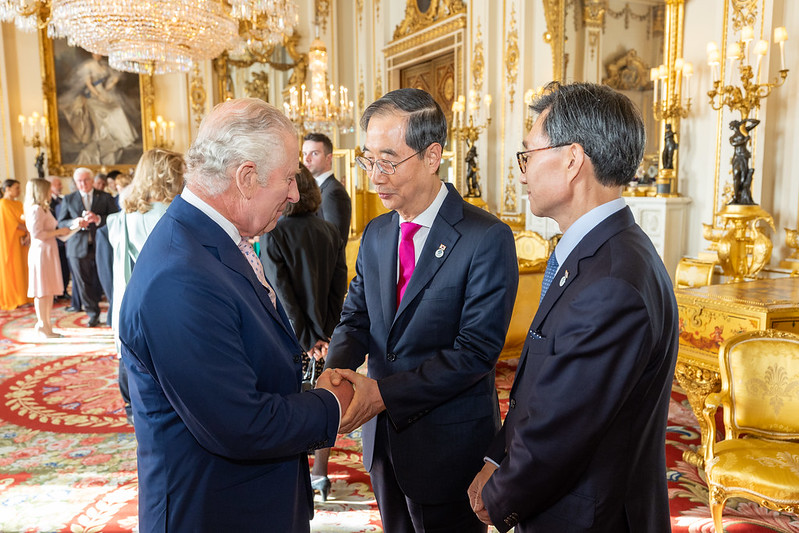 Prime Minister Han Duck-soo visited the United Kingdom to attend the Coronation of HM King Charles III