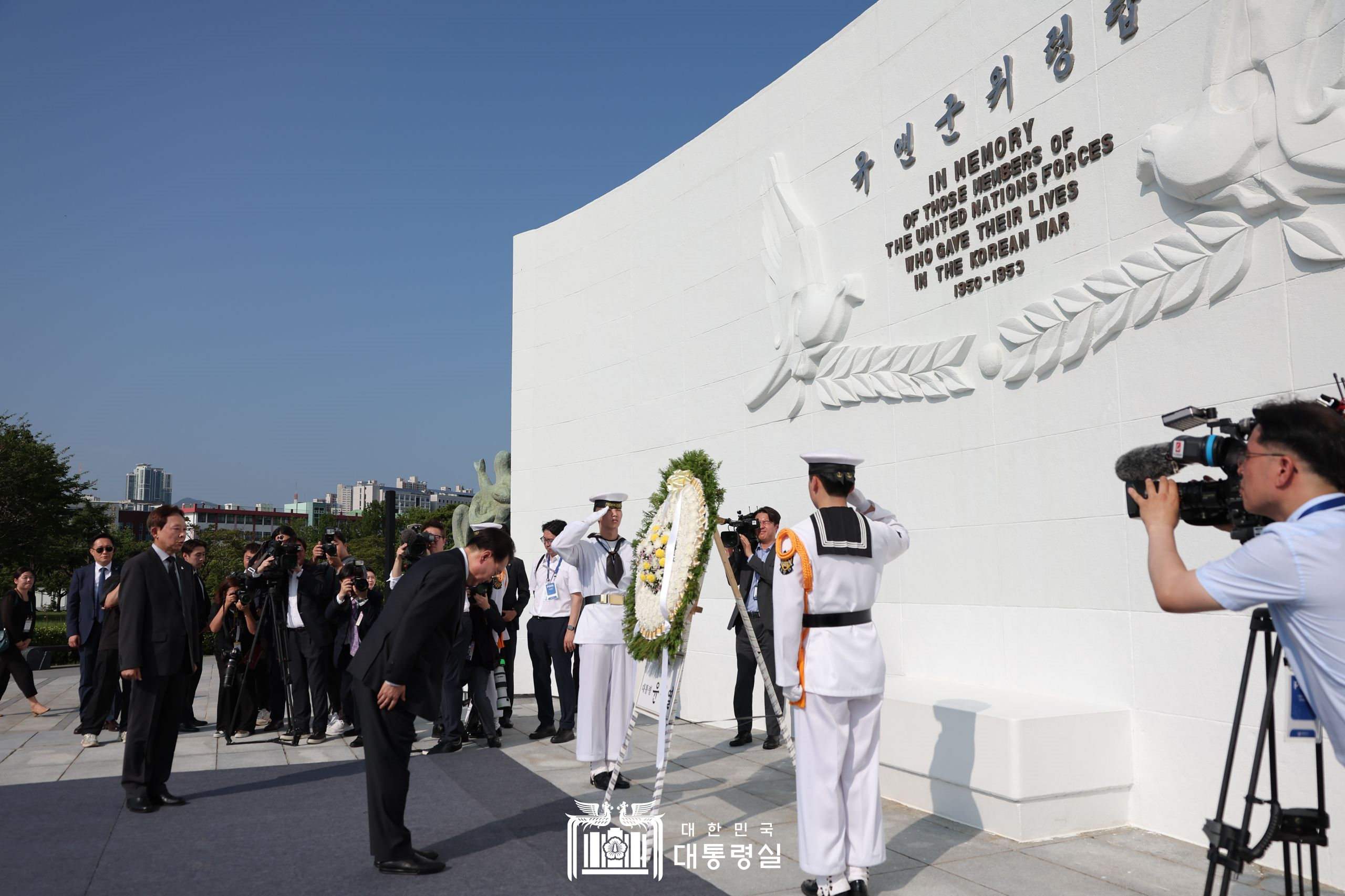 On the 70th anniversary of the Korean War Armistice Agreement, President Yoon paid tribute to fallen UN soldiers